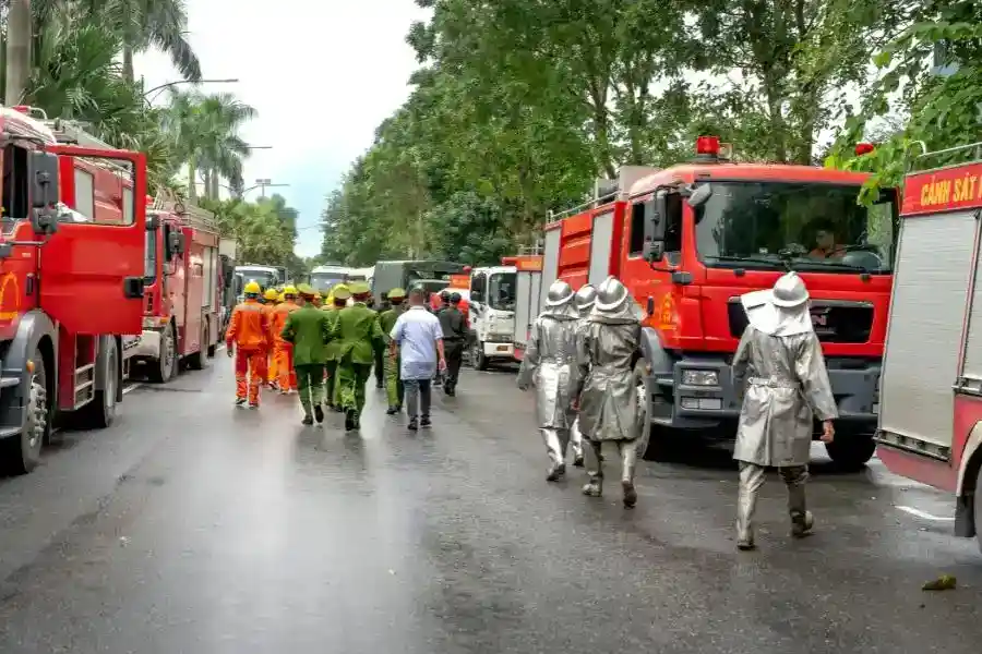 emergency-tree-service-valdosta-ga 9 Multiple fire department rescue vehicles and uniformed personnel coordinating emergency response operations after major storm event